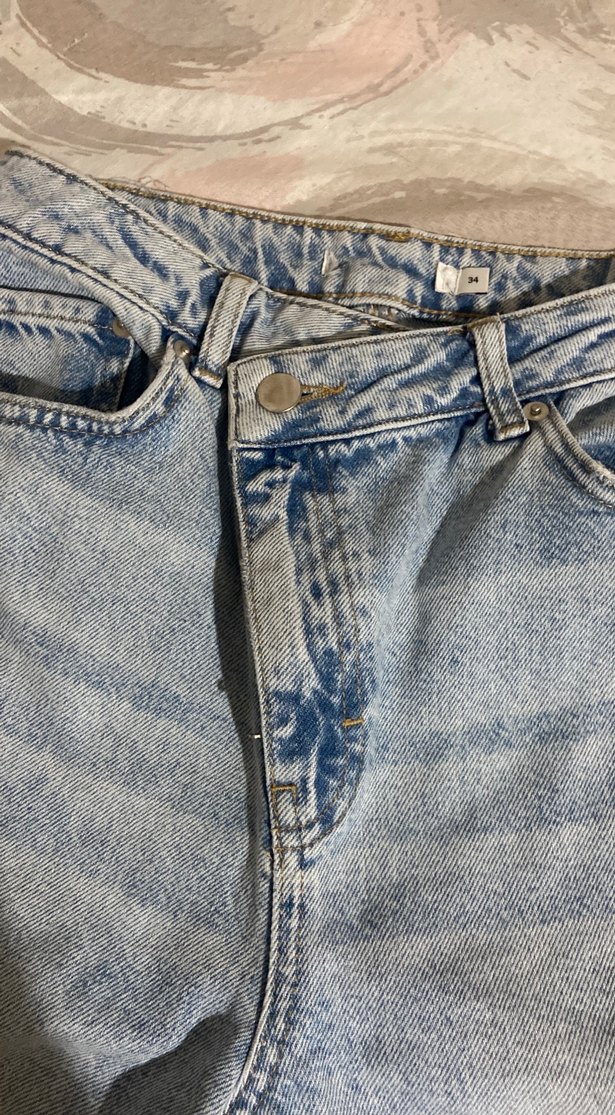 Yırtık Detaylı Bol Kesim Midi Kot Pantolon - Görsel 4