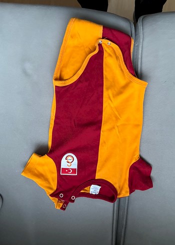 Sarı-Bordo Bebek Kolsuz Body Velcro Kapamalı - Görsel 2