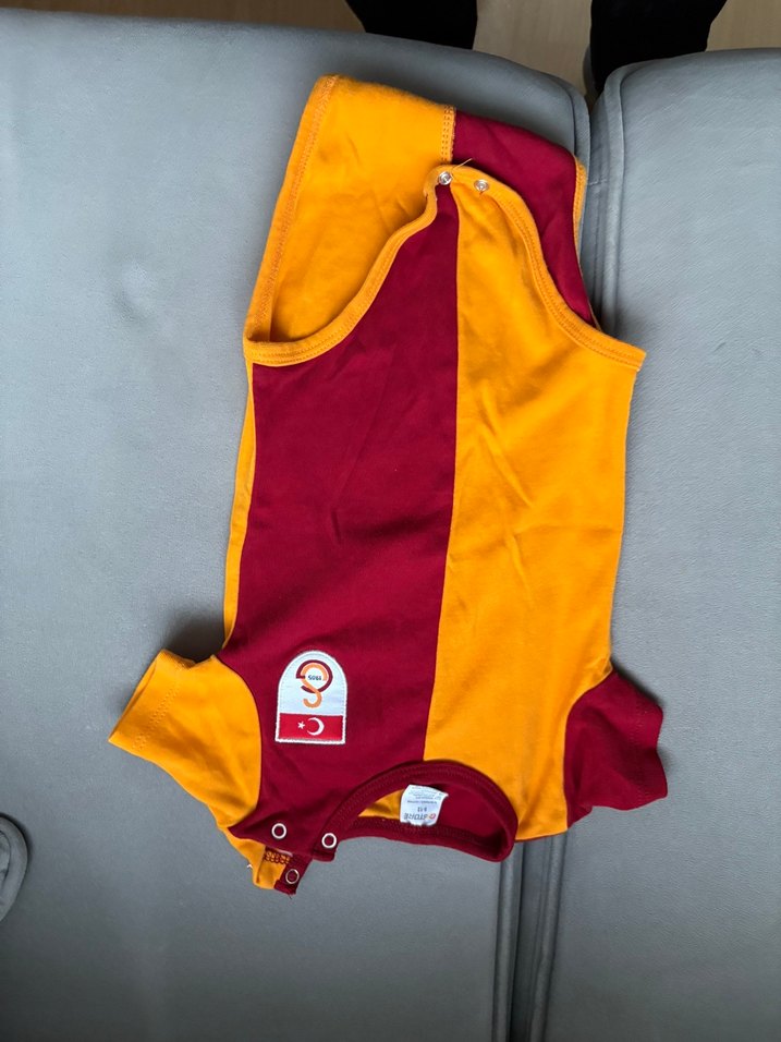 Sarı-Bordo Bebek Kolsuz Body Velcro Kapamalı - Görsel 2