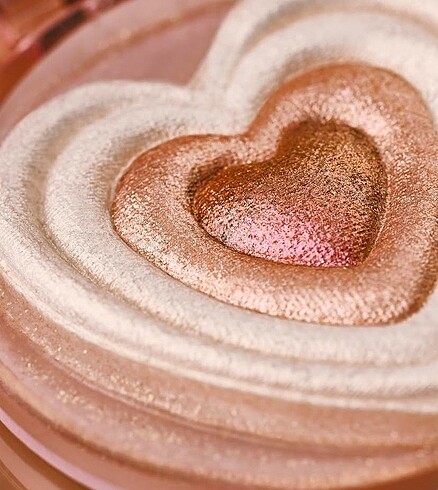 Beden Essence choco lot highlighter