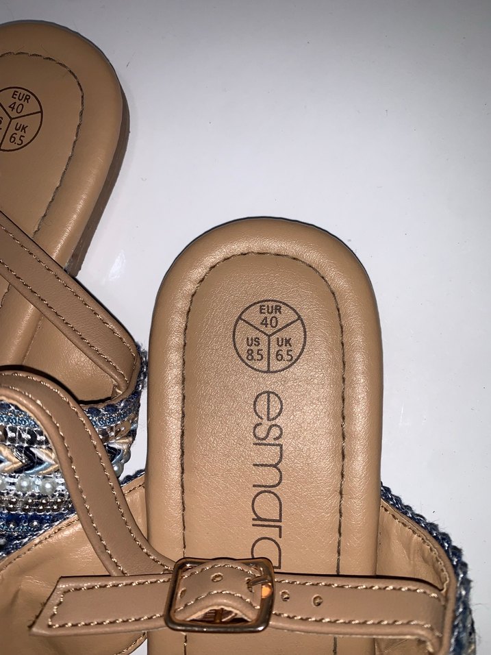 Bej Nakışlı Kadın Dolgu Topuk Sandalet - Görsel 2