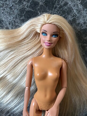 BARBIE FASHIONISTAS ILK SERİ EKLEMLİ