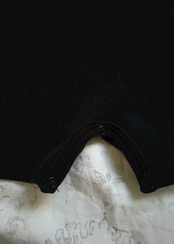 Siyah Kısa Kollu Bebek Tulum - Görsel 4