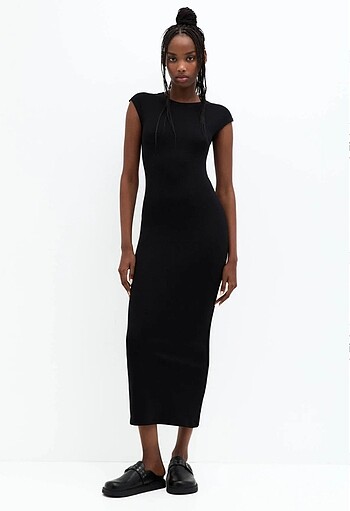 Pull and Bear Siyah midi elbise