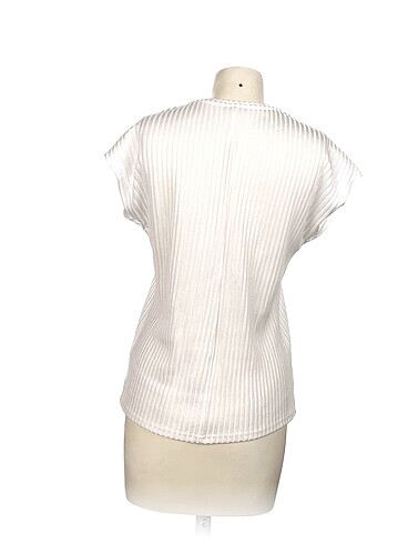 m Beden LC Waikiki T-shirt %70 İndirimli.