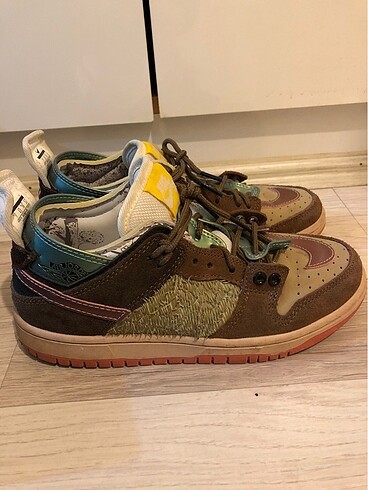 Nike Nike SB Dunk Low Pro Feather Brown Color