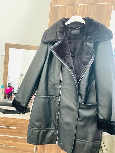 42 Beden siyah Renk LC Waikiki mont sıfır