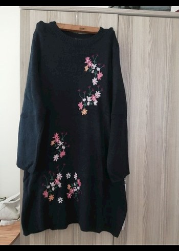 LC Waikiki Nakışlı Siyah Triko Midi Tunik elbise olarak da kullanılabilir