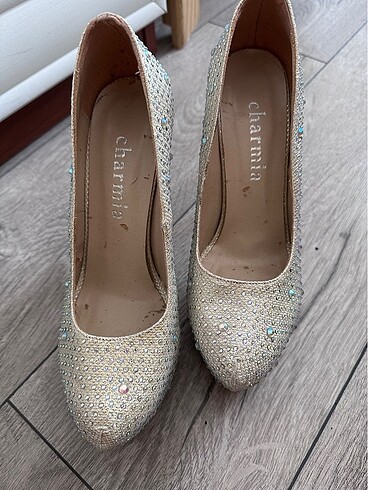 Beyaz taşlı topuklu ayakkabı - Görsel 3