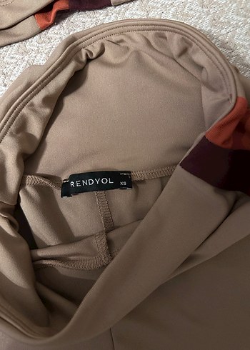 Bej Uzun Kollu Crop ve tayt takım - Görsel 4