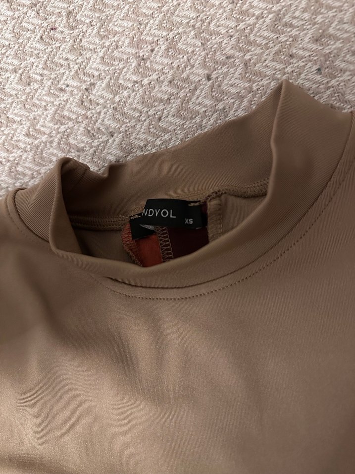 Bej Uzun Kollu Crop ve tayt takım - Görsel 3