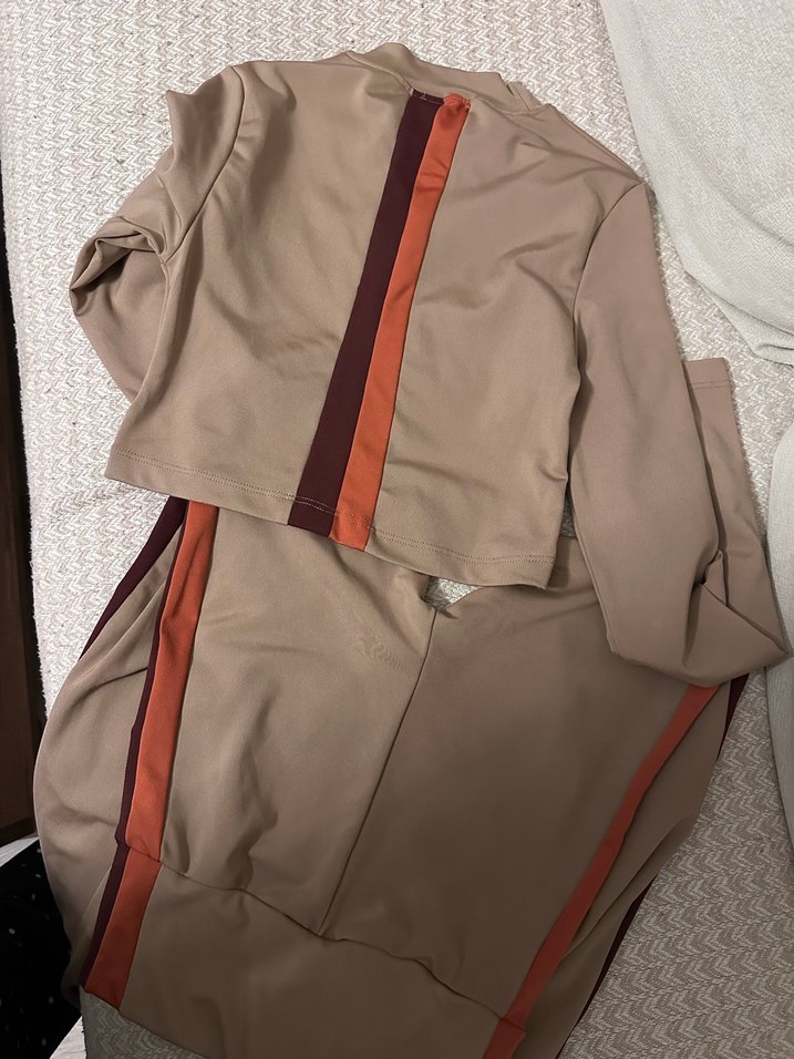 Bej Uzun Kollu Crop ve tayt takım - Görsel 5