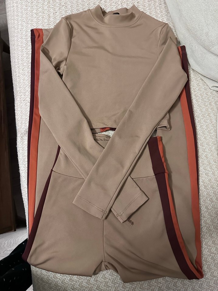 Bej Uzun Kollu Crop ve tayt takım - Görsel 2