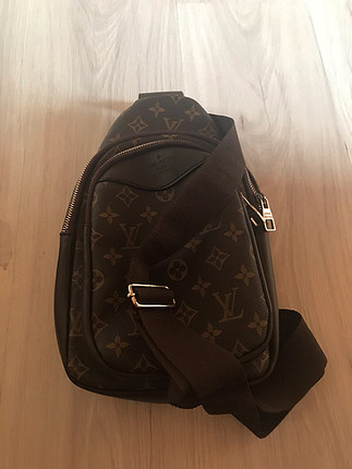 Louis Vuitton Capraz canta