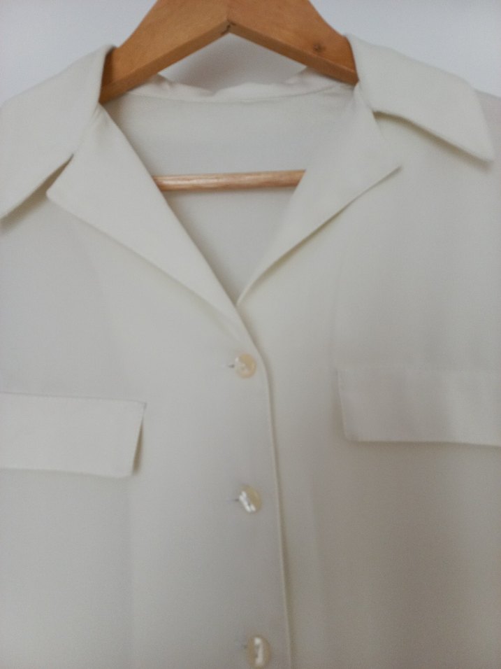 Ekru Kadın Düğmeli Uzun Kollu Gömlek - Görsel 4