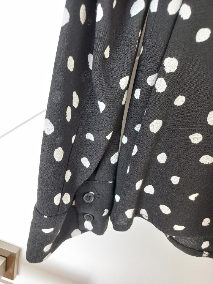 Kadın Siyah Beyaz Puantiyeli Uzun Kollu Gömlek - Görsel 4