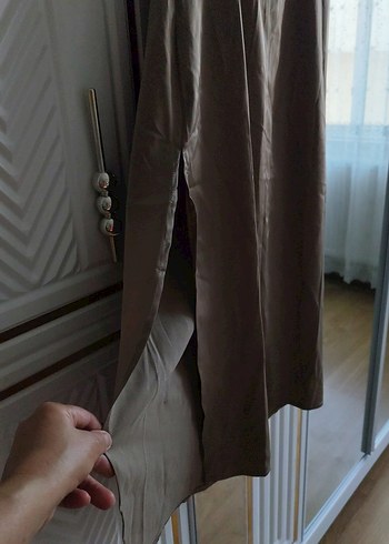 l Beden camel Renk saten ince askılı kik bir elbise