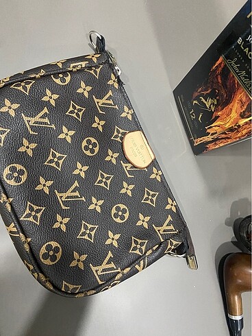 Louis Vuitton Mini El çantası