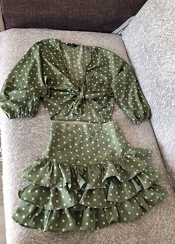 ZARA MODEL YESIL PUANTIYELI TAKIM