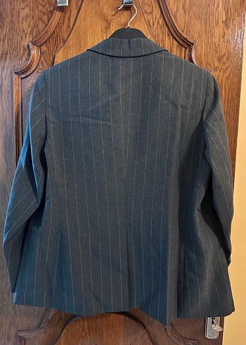 Marks&Spencer Marka, Gri Çizgili Tek Düğmeli Kadın Blazer - Görsel 2