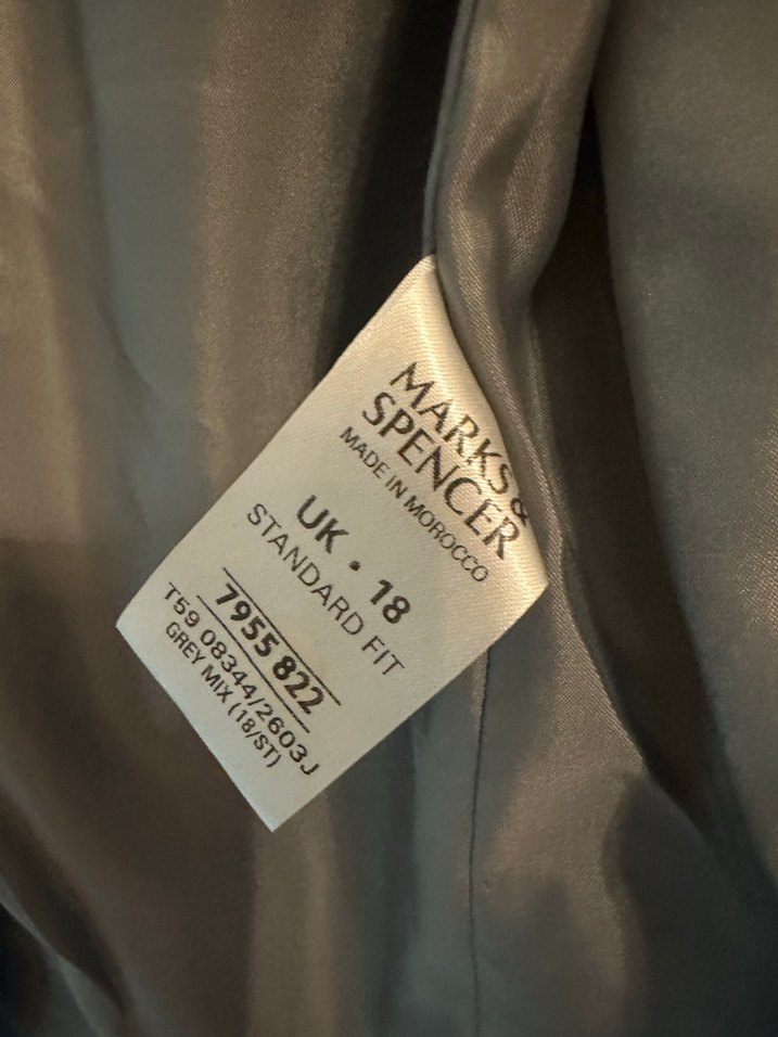 Marks&Spencer Marka, Gri Çizgili Tek Düğmeli Kadın Blazer - Görsel 5