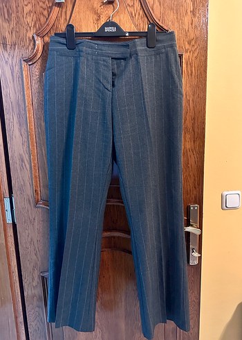 Marks&Spencer Marka, Gri Renkte, Kumaş Pantolon - Görsel 2