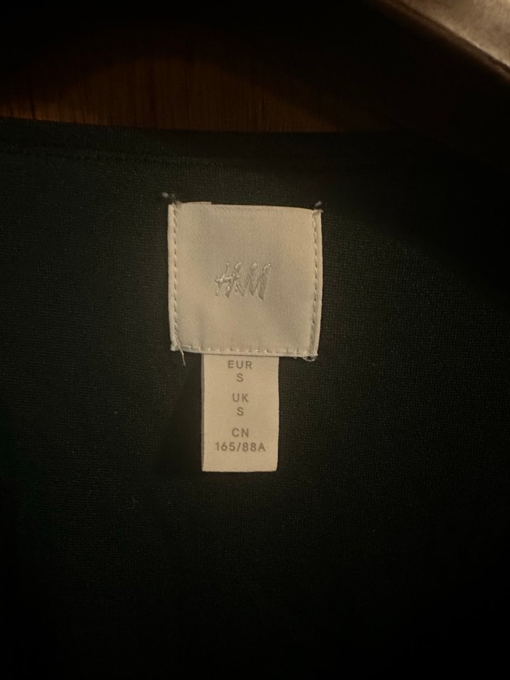 H&M Marka, Yeşil Payetli Bluz - Görsel 3