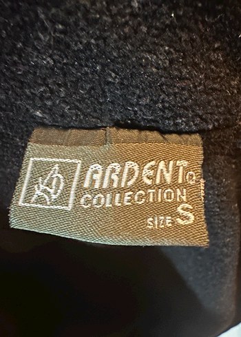 Siyah Renkte Yelek - Görsel 4