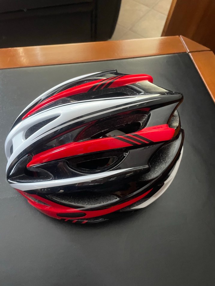 Kırmızı Baskılı Bisiklet Kaskı - Görsel 2