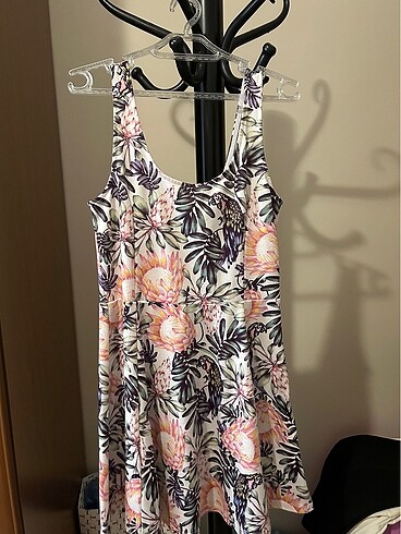 H&M çiçekli elbise