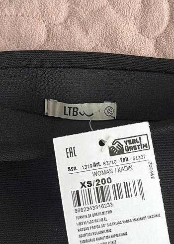 Siyah Dar Kesim Midi Etek - Görsel 2