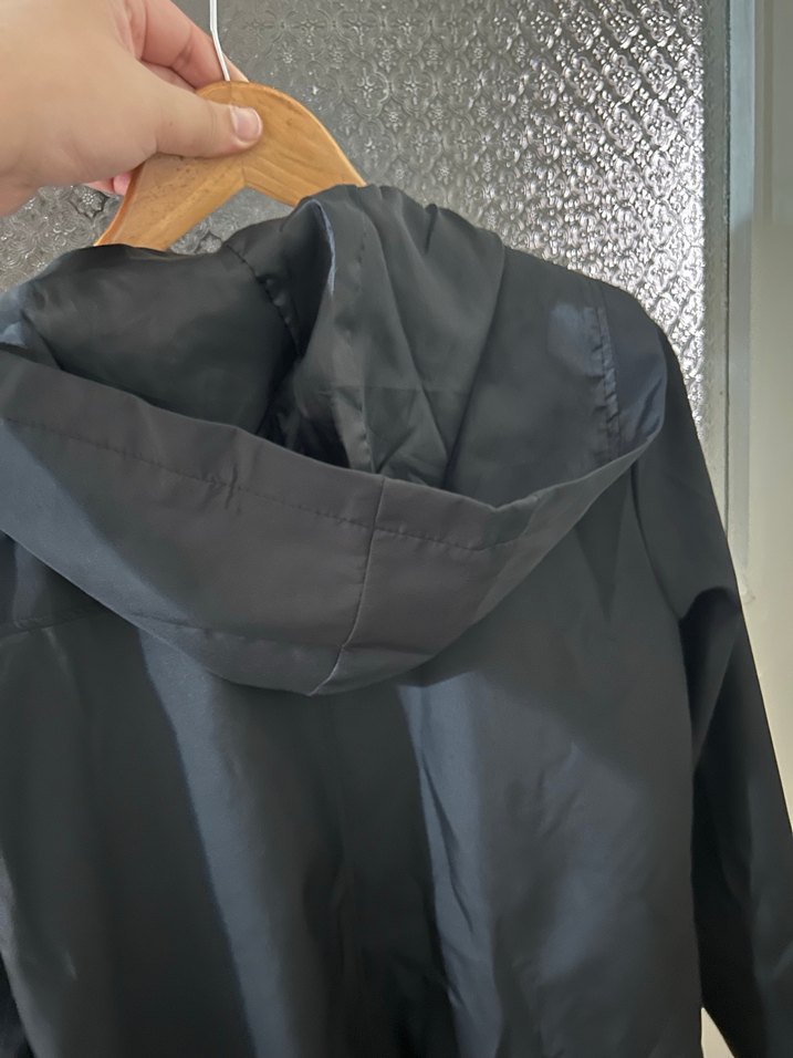 Uzun Siyah Kadın Yağmurluk - Görsel 3