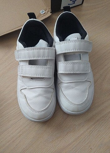 Adidas çoçuk spor ayakkabı