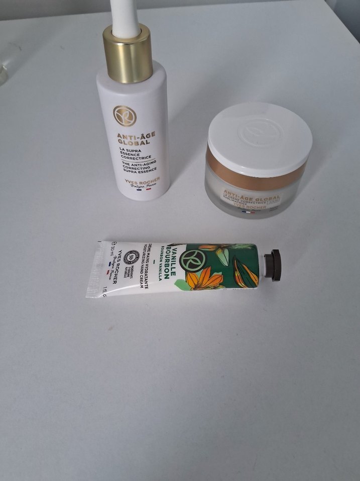 Yves Rocher Anti-Age El Kremi,gündüz bakım kremi ve gündüz serum - Görsel 2
