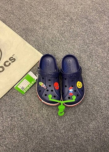34 Beden lacivert Renk Crocs çocuk terlik