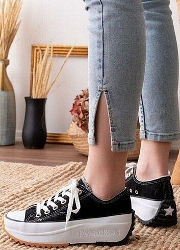 Converse Wanderson run star