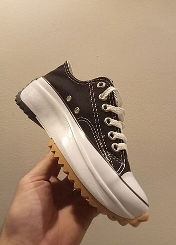 36 Beden Converse Wanderson run star