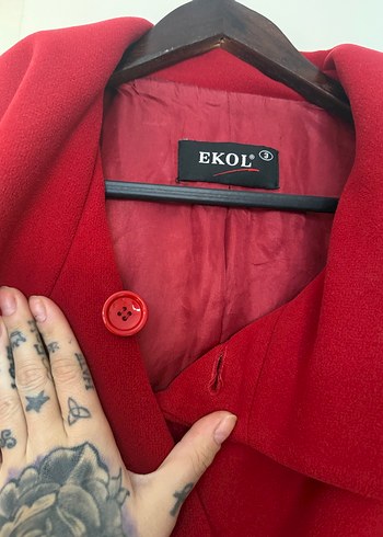 Ekol Kırmızı Düğmeli Kaban - Görsel 3
