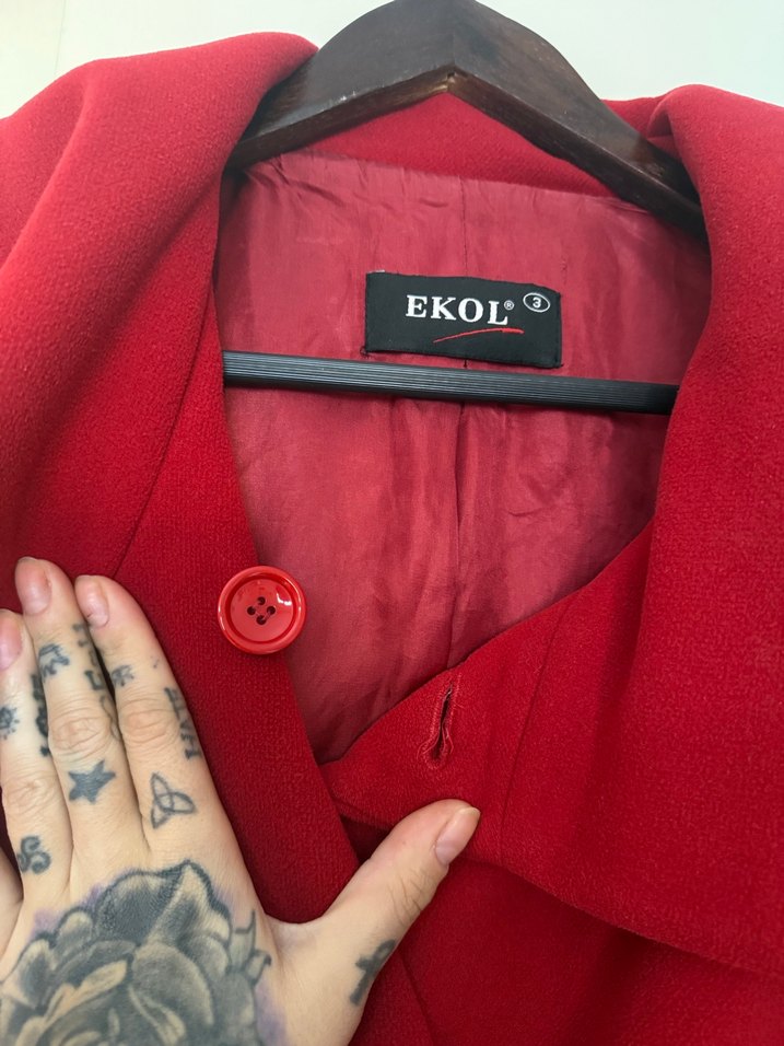 Ekol Kırmızı Düğmeli Kaban - Görsel 3