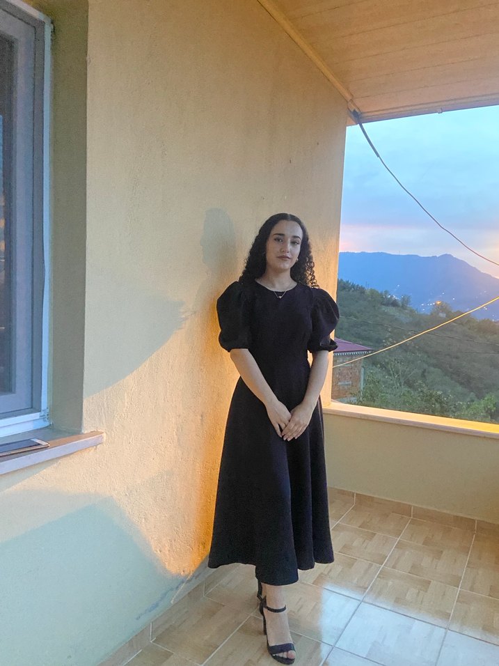 Siyah Uzun Kadın Elbise Yüksek Yakalı - Görsel 2