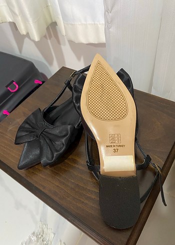 Fiyonklu Siyah Stiletto Kadın bobet - Görsel 3