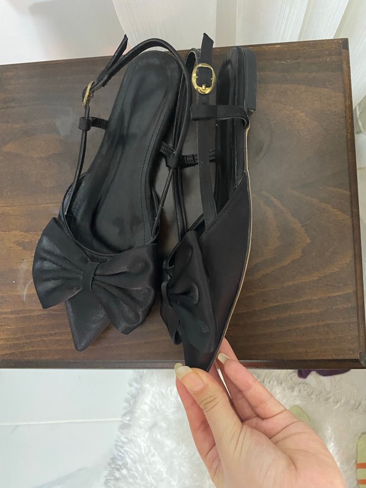 Fiyonklu Siyah Stiletto Kadın bobet - Görsel 4