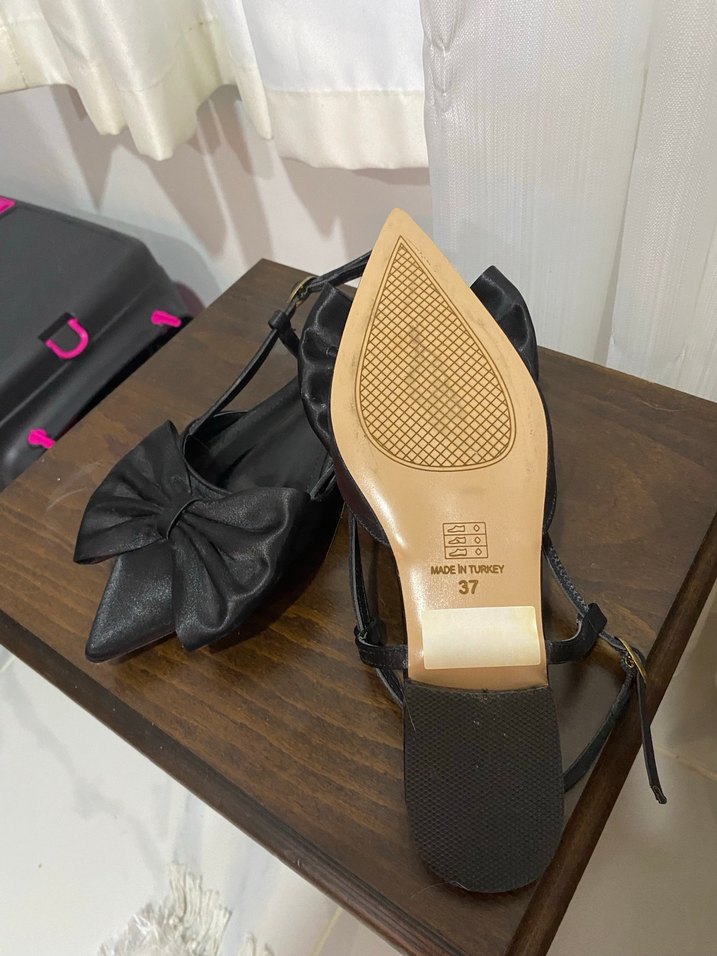 Fiyonklu Siyah Stiletto Kadın bobet - Görsel 3