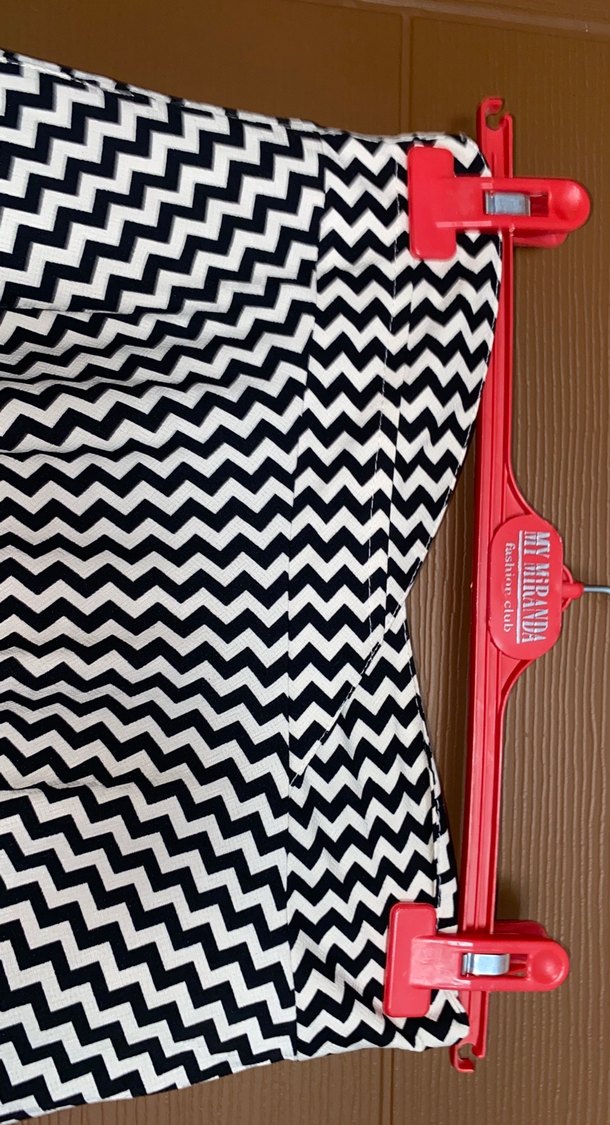 Kadın Siyah Beyaz Zebra Desenli Piliseli Uzun Etek - Görsel 4