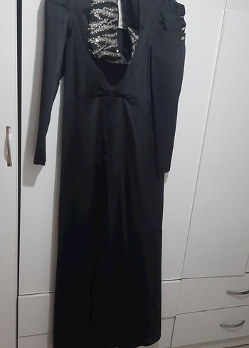 Uzun Kollu Siyah Gotik V Yaka Elbise