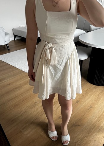 Beyaz Kolsuz Midi Elbise - Görsel 2