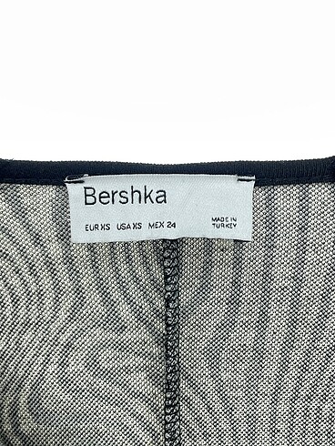 xs Beden çeşitli Renk Bershka Uzun Elbise %70 İndirimli.