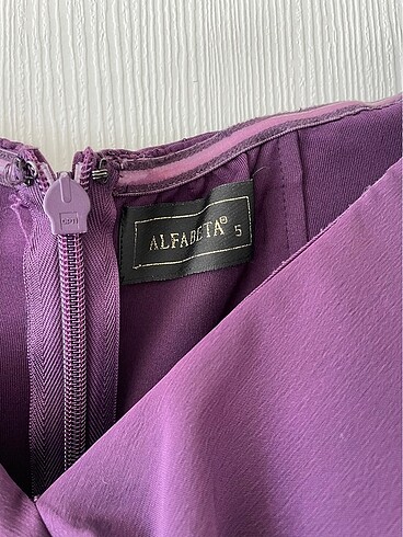 44 Beden Oleg Cassini elbise