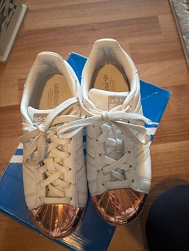 36,5 Beden beyaz Renk Orijinal Adidas superstar
