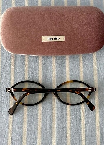 Miu miu gözlük 